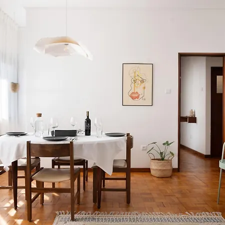 ! Bright 2br Hammock Flat ! Praca Da Republica Apartment Porto
